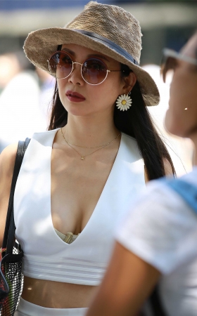 白裙小** [13P]