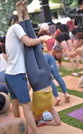 倒立 [23P]