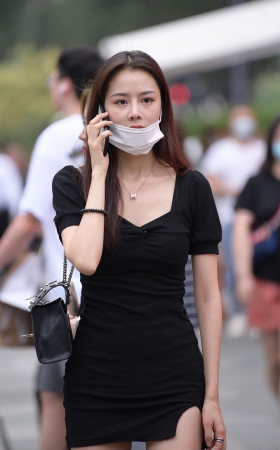 笔直美腿美女 [16P]