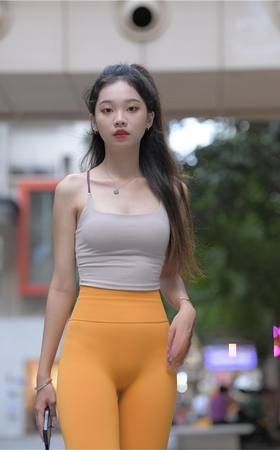 黄色瑜伽裤小妹【套图+视频】