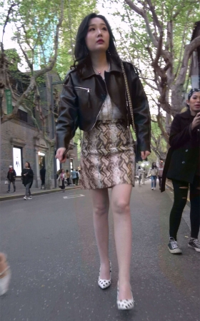 性感的丝袜美女好狂野