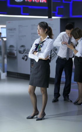 白衬衫通勤装女销售 [18P]