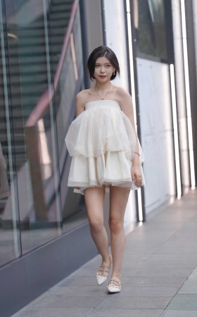 白皙乖巧 [22P]