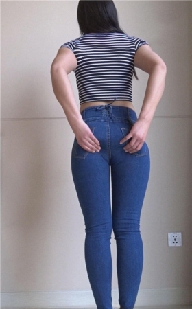 模拍诱人的蓝牛仔美女（二）
