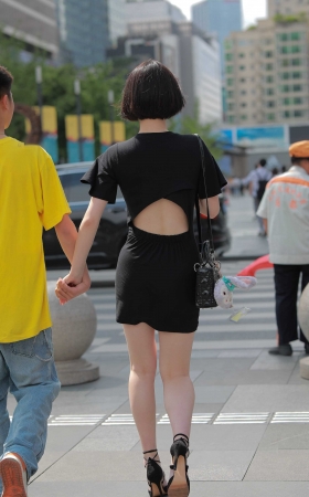 白白净净的小女友 [17P]