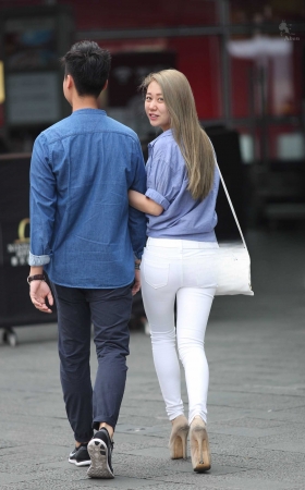 阿奔.2015.10.06.休闲T恤 白裤 高跟.17p [17P]