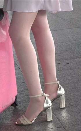 长裙，凉高，街拍丝袜美女