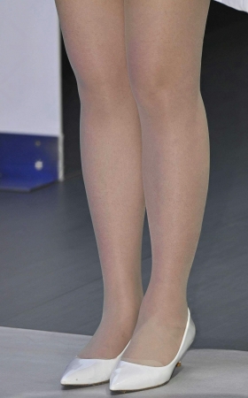 26614-8-52√沃尔沃美腿肉丝礼仪-双丝出海 8P