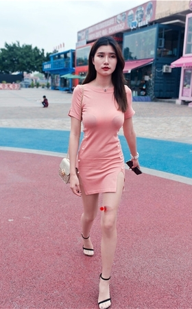 粉裙小姐姐【套图+视频】
