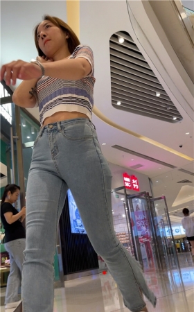 圆润牛仔小姐姐