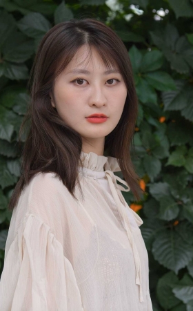 褐色纱裙美女 [34P]