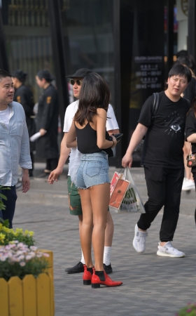 身材好棒的热裤**
