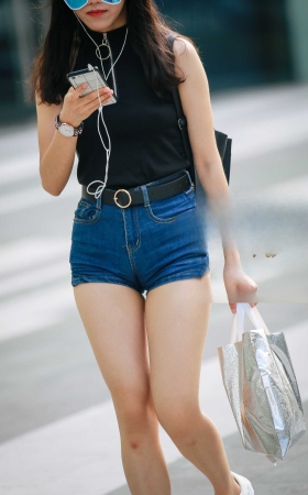超短热裤 勒的绷紧 [19P]