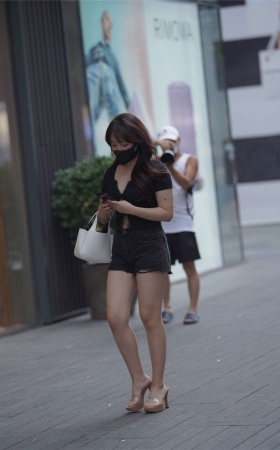 热裤美腿