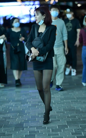 ★短裙黑丝袜美女 [16P]