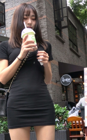 漂亮的高颜值包臀裙小妹