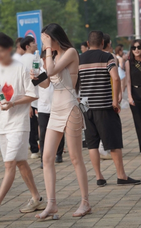 肤白大长腿 [23P]