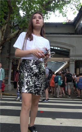 喜欢自拍的漂亮美女