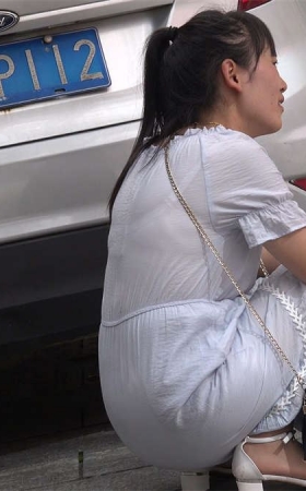 肉丝，白色高跟，近距离特写美足