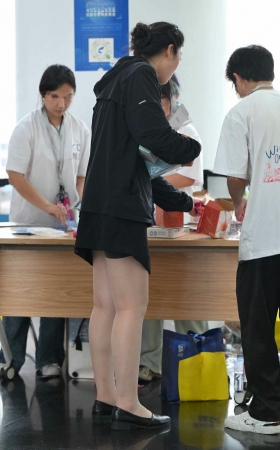 2592-42-50√肉丝小姐姐 9P