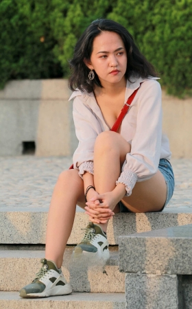 健康肤色美女若有所思…… [16P]