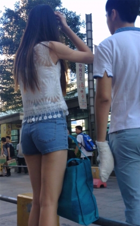 170以上的美女路边打车
