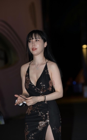 复古黑色长裙 [140P-3.32GB]