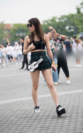 日式卡哇伊小短裙美腿美女 [15P]