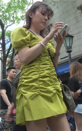 连衣短裙小姐姐