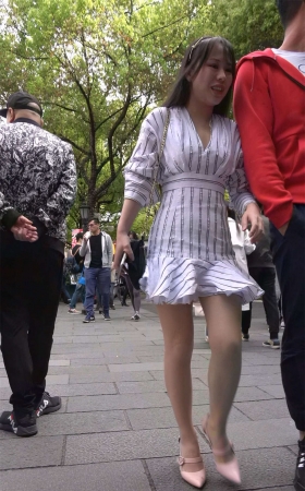 成熟性感短裙高跟美女
