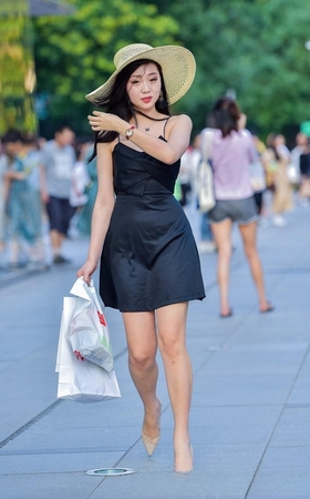 时尚吊带裙美女MJ1580[483M]
