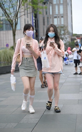 牛仔裙闺蜜3A8556[1.93G]