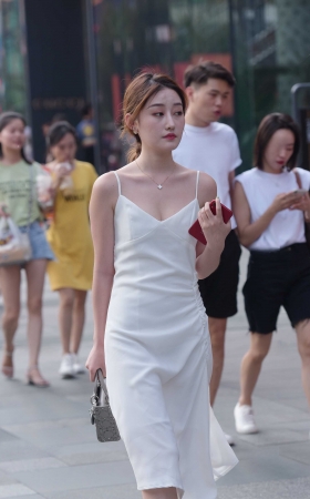清纯洁白的美女 [15P]