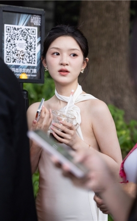 美女网红允恩(117P)