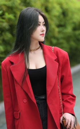 性感嫣红热裤美女 [17P]