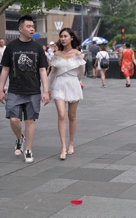 纯洁的美腿女友3A3374[827M]