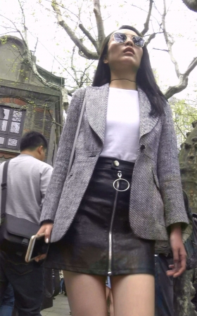 皮裙黑色高跟鞋美腿美女