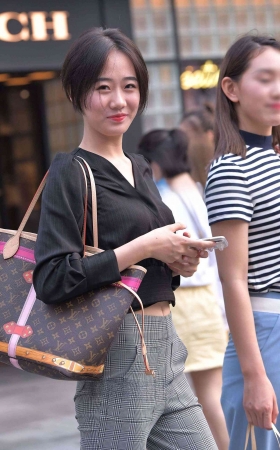 B105、短发女人也可以性感和可爱 [22P]