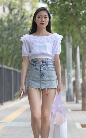 （套图一）做美甲的美女 (320P)