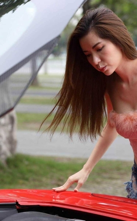 高挑热裤美女【套图+视频】 [8P]