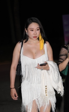 性感丰腴的女人