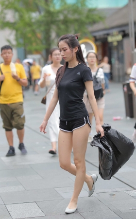 热爱环保的漂亮女孩 [19P]