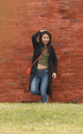 性感的牛仔裤美女