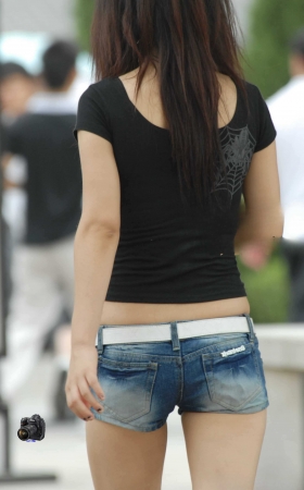 2016-04-08紧身小热裤妹妹20张 [20P]