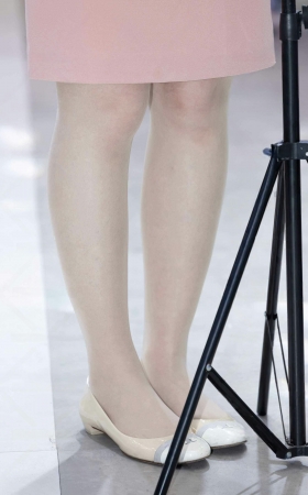 L1179-56P苏州51车展-丰田展台的超薄透丝女主播 8P