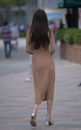 长裙美女