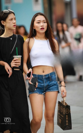 透明肚兜好诱人 [23P]