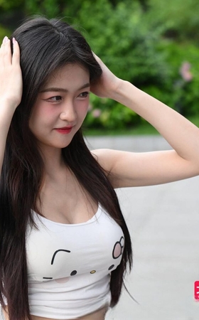 超短裙小美女3A8303[1.35G]