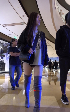 灰色长靴美女