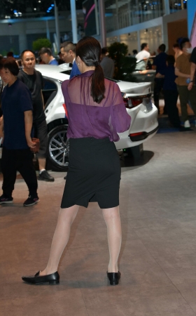 雷克萨斯的肉丝美女主播 [16P]